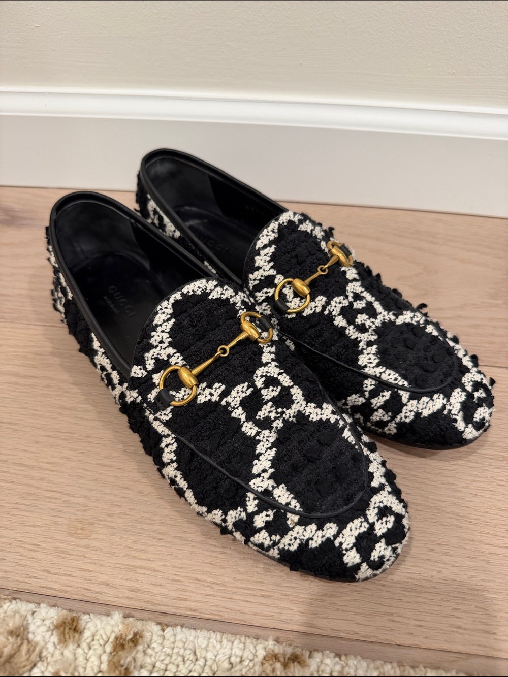 Gucci Jordaan Size 39 Black/White Leather and Tweed Loafers
